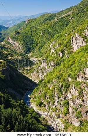 Údolí řeky Rhodope