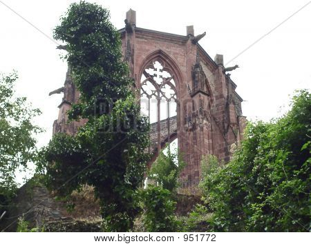Ruin af en gotisk kirke