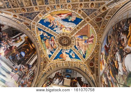 Ceiling Of Room Of Heliodorus In Vatican Museums