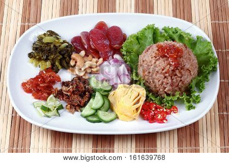 Fried Jasmine Rice With Shrimp Paste, Kao Klok Kapi -thai.