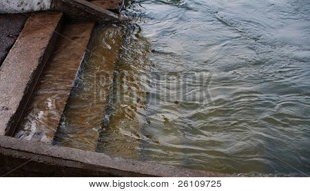 scale di inondazione in acqua