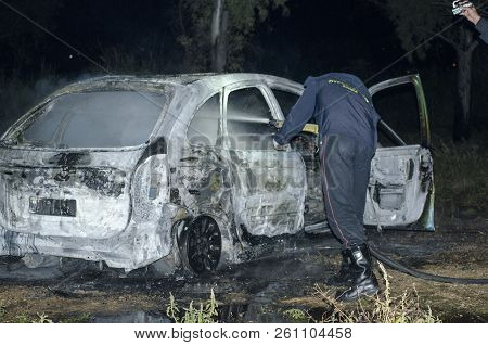 Athnes City Acharne 1 October 2018 Firefighter Douses A Fire During, Fire Suppression On Car Reservo