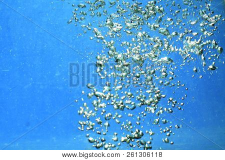 Fresh Water With Underwater Bubbles Texture Background