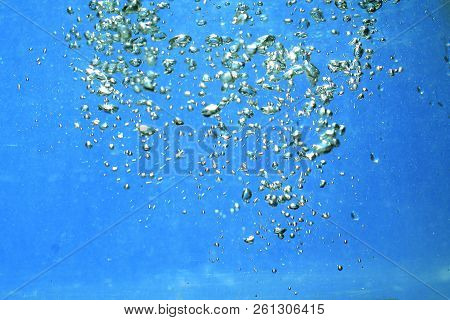 Fresh Water With Underwater Bubbles Texture Background