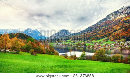 Idyllic Autumn Scene In Grundlsee Lake. Location: Resort Grundlsee, Liezen District Of Styria, Austr