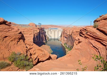 Famous Lake Powell (Glenn canyon) near Page, Arizona