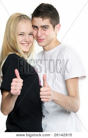 Teen par med thumbs up