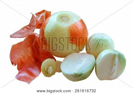 Head Napiform Onions, Onions Cleaned From The Husk, Sliced Onion
