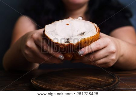 Unhealthy Food, Overweight, Imbalanced Diet, Reduce Fat, Eating Quality Improvement. Overweight Woma