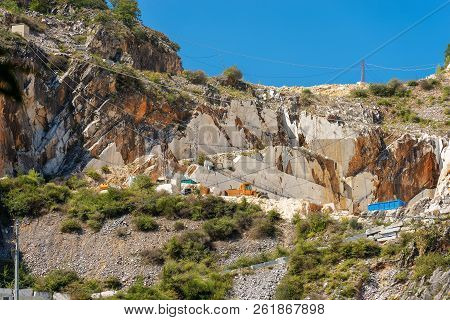 Quarry Of White Carrara Marble In The Apuan Alps (alpi Apuane). Tuscany, (toscana), Italy, Europe
