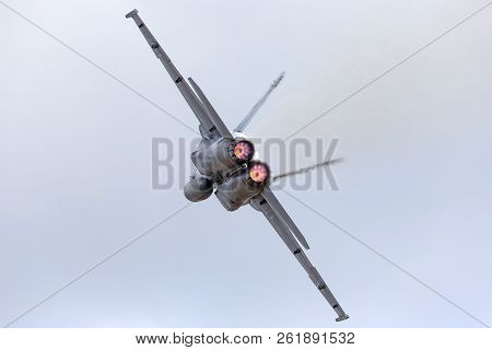 Avalon, Australia - February 28, 2013: Royal Australian Air Force (raaf) Boeing F/a-18f Super Hornet