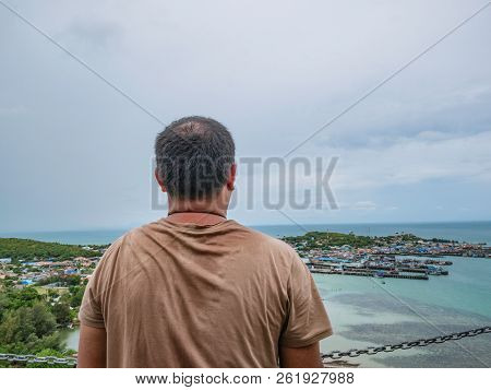 Asisn Fat Traveler Stand On Top Of  Khao Ma Jor Pier  With Idyllic Ocean Beautiful White Cloud Endle