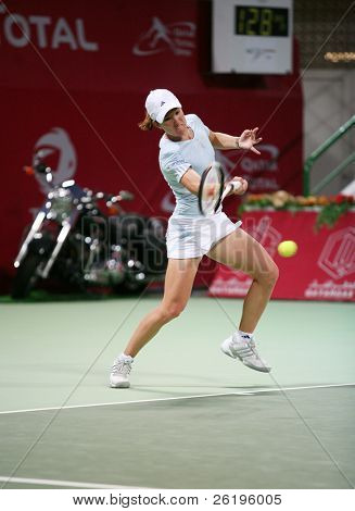 Belgiske tennis stjerne Justine Henink i aktion mod Alicia Molik på Qatar Total Open, Doha, Feb