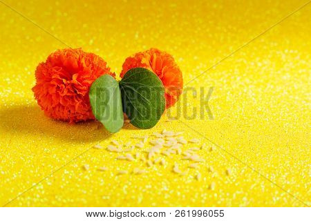 Happy Dussehra Greeting Card , Green Leaf And Rice