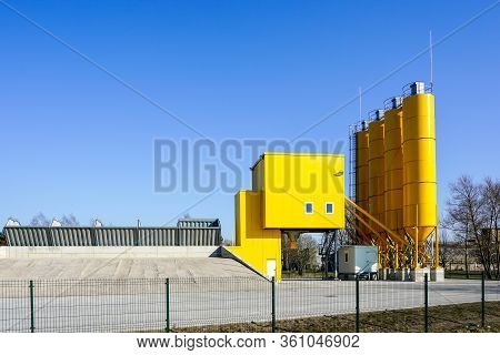 Ready New Modern Stationary Concrete Batching Plant