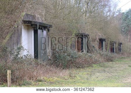 Rondom Soesterberg Liggen Nog Diverse Verscholen Bunkers Met Wandelpaden Erom Heen.