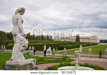 Touristen in Archangelskoje
