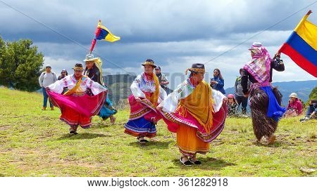 Cuenca, Ecuador-november 25, 2018:group Of Ecuadorian Dancers Dressed As Cayambe People Performance 