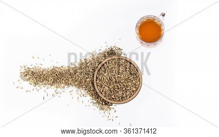 Herbal Infusion Fennel Tea In Glass Cup And Glass Tea - Foeniculum Vulgare