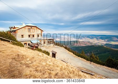 Chata Jiriho Na Seraku, Mount Serak Chalet  Jeseniky Mountains Ridge, Winter Landscape. Stormy, Clou