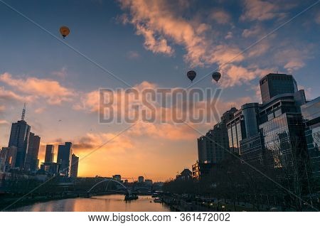 Melbourne , Australia - June 18, 2017: Melbourne Cityscape At Sunrise With Melbourne Cbd Skyscrapers