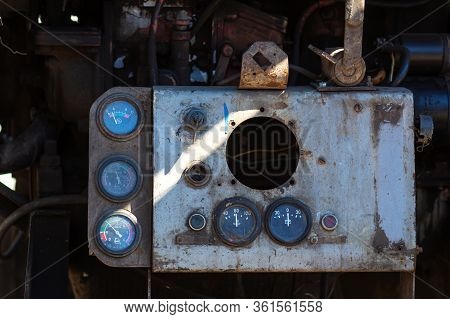 Professional Mobile Pneumatic Compressor For Road Repair Work. Work With A Jackhammer.
