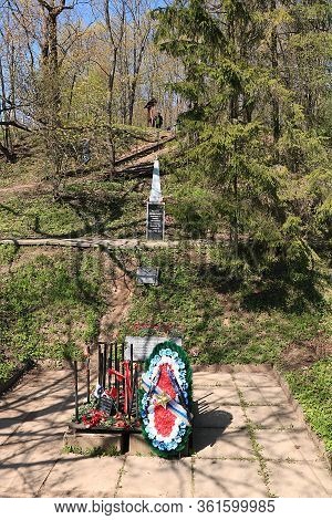 Russia, St. Petersburg, May 9, 2019.in The Photo There Is A Monument On Voronya Gora To The Aurorovi