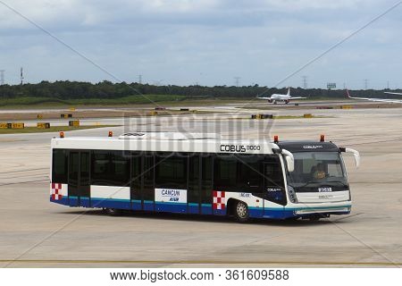 Cancun, Mexico - Jan. 23, 2020: Cobus Industries 3000 Airport Shuttle Bus In Cancun International Ai
