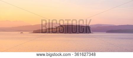 Isle Of Skye Sunrise - Skye, Or The Isle Of Skye Is The Largest And Northernmost Of The Major Island