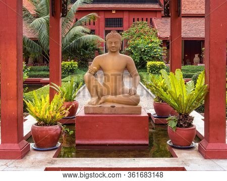 Stone Statue Of The Leper King In The Garden Of The National Museum Of Cambodia - Phnom Penh, Cambod