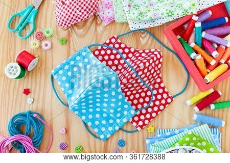 Dyi Face Masks Made From Colorful Cotton Fabric