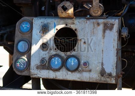 Professional Mobile Pneumatic Compressor For Road Repair Work. Work With A Jackhammer.