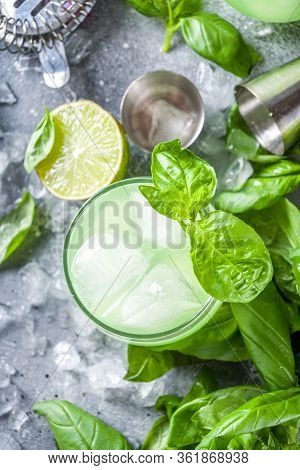 Basil Smash Gin Cocktail
