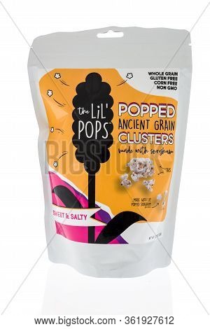 Winneconne,  Wi - 3 April 2020:  A Package Of The Lil Pop Popped Anceint Grain Clusters On An Isolat