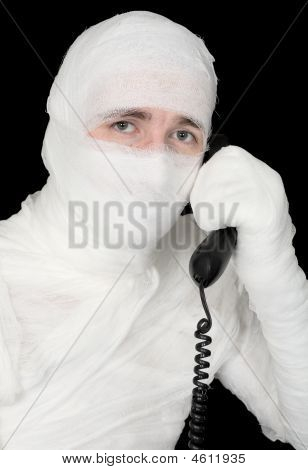 Momie-homme d'affaires l'appel sur le téléphone