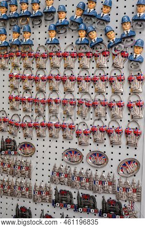 London, Uk - August 22, 2022: Tacky Tourist Souvenirs From A Shop Off  Picadilly Circus.