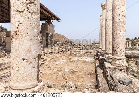 Beit Shean, Israel, August 06, 2022 : Partially Restored Ruins Of One Of The Cities Of The Decapolis