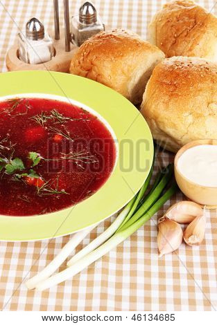 Vynikající boršč v tabulce detail