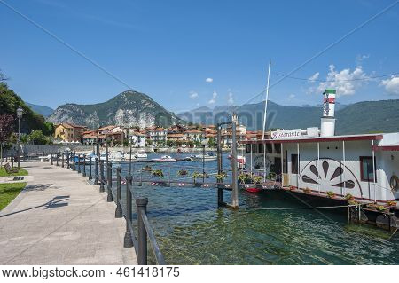 Feriolo, Italy - August 17, 2018: View Of Feriolo On Lake Maggiore. Feriolo Is A Town In Piedmont In
