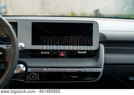Bordeaux , Aquitaine  France - 10 09 2022 : Hyundai Ioniq 5 Ev Car Modern Interior Dashboard Screen 