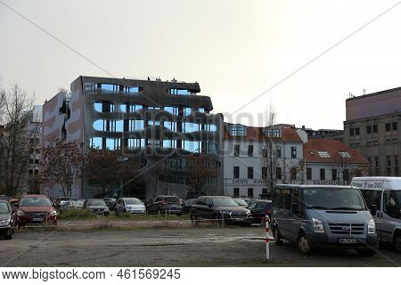 Juergen H Mayer Architekten Complete Beautiful Organic Apartment Complex In Berlin (2012)