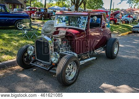 Falcon Heights, Mn - June 18, 2022: High Perspective Front Corner View Of A 1928 Ford Model A Hot Ro