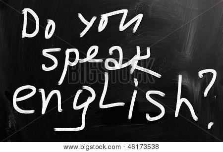 « Faites vous parler anglais » écrit à la main avec White Chalk sur A Blackboard