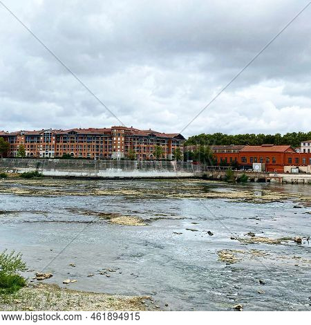 Vue Sur La Garonne,  Toulouse Occitanie France