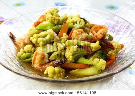 Stir-fry Vegetables And Shrimp.