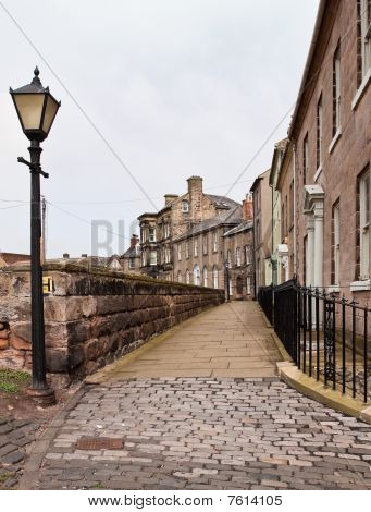 Kävellä seinien Berwick Upon Tweed pystyasennossa