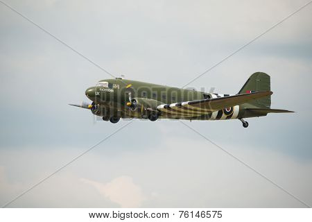 Veteran Douglas DC3 'Kwicherbichen'