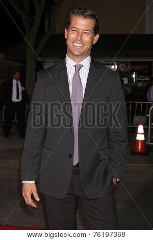 LOS ANGELES - NOV 3:  Zen Gesner at the Dumb and Dumber To Premiere at the Village Theater on November 3, 2014 in Los Angeles, CA