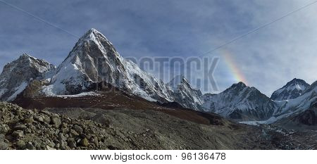 Pumo Ri And Everest Base Camp