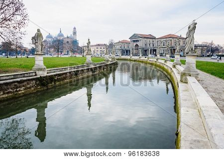 Piazza Prato Della Valle, Padua